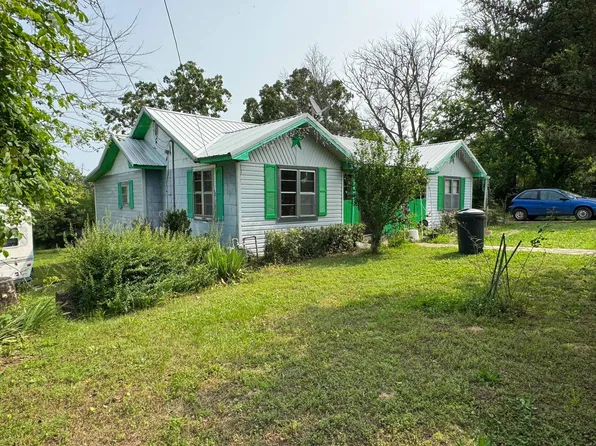 355 E 1st St, Calico Rock, AR 72519