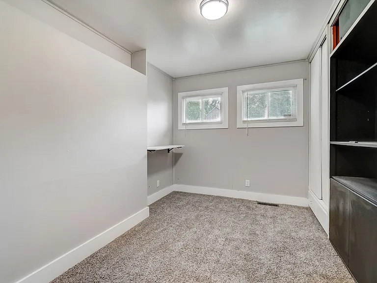 4025 Haney Rd — Photo 20