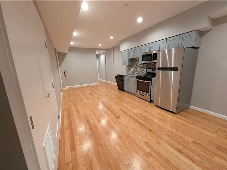 3829 Lancaster Ave #2 — Photo 6