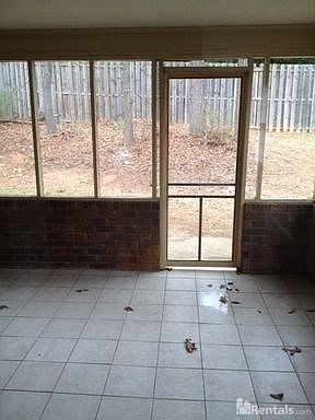 5th image of 293 Haymarket Ln