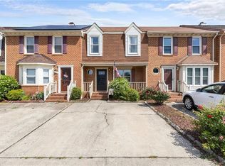 1704 Volvo Pkwy, Chesapeake, VA 23320