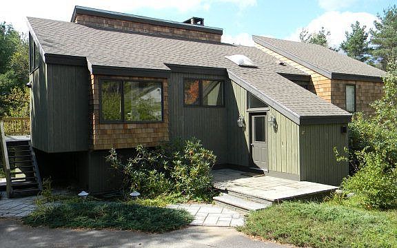 2nd image of 27 Cayuga Way
