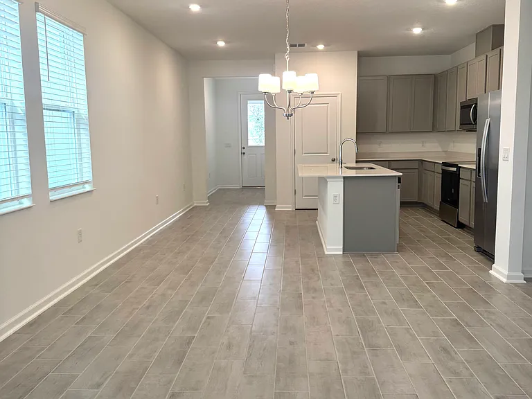 879 Shumard Way — Photo 3
