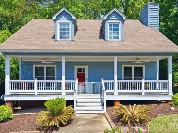 3066 Point Clear Dr, Tega Cay, SC 29708