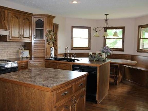 kitchen w/dinette view
