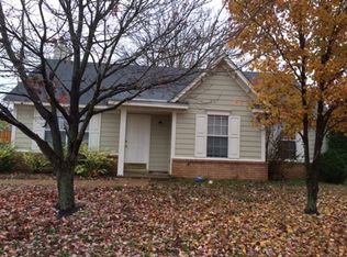 4282 Rainey Woods Dr, Memphis, TN 38125