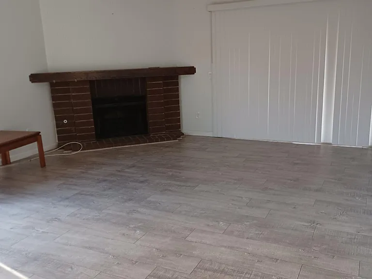 Pueblo Rd — Photo 8