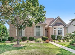 11055 Woodfield Pkwy, Grand Blanc, MI 48439