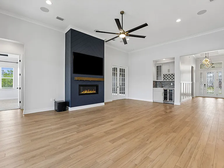 351 Sawgrass Dr — Photo 10
