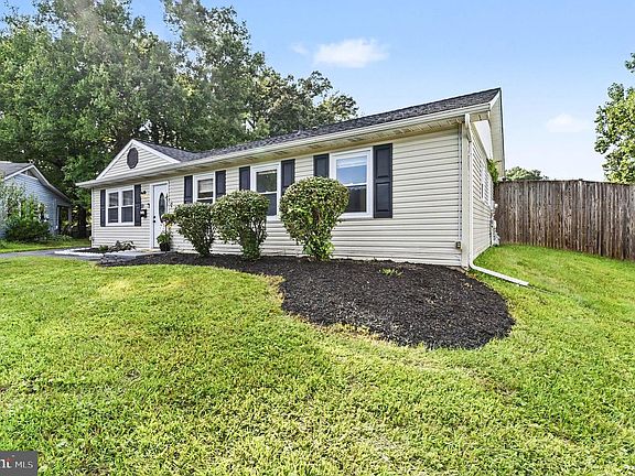3rd image of 2502 Burlwood Ct