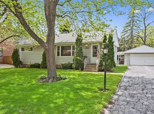 1852 Highland Ave, Northbrook, IL