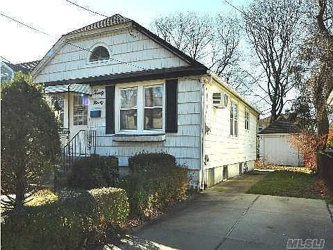 2nd image of 2090 Bergen St