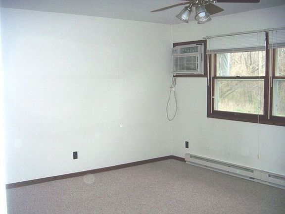 4th image of 150 North St
