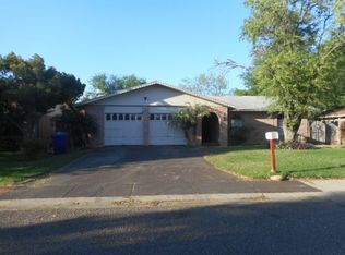 208 Palm Cir, Laredo, TX 78041