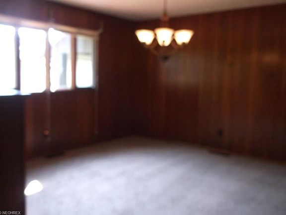 2nd image of 475 Haverhill Cir