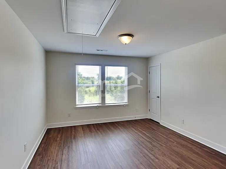 5083 Trailwater Dr — Photo 10