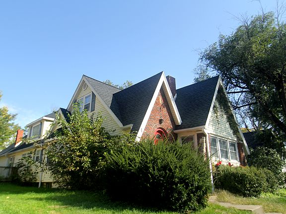 3rd image of 1315 Jackson St