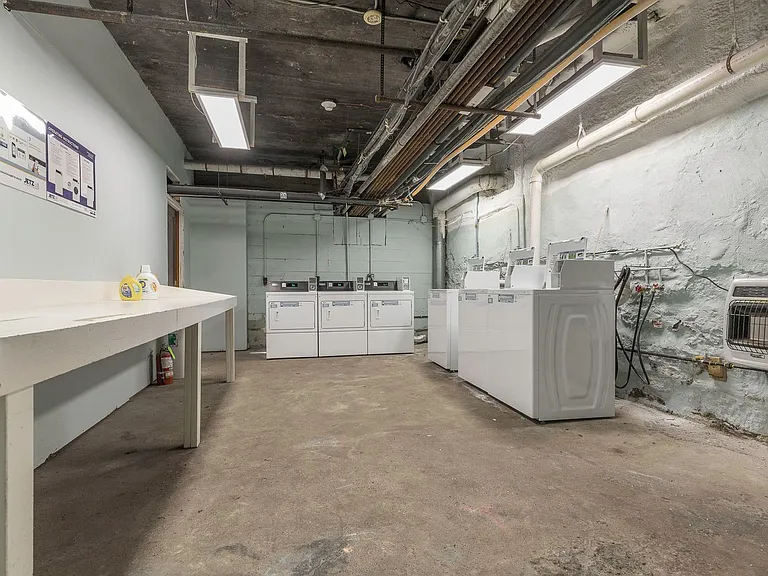 Cavalier Apartments — Photo 30