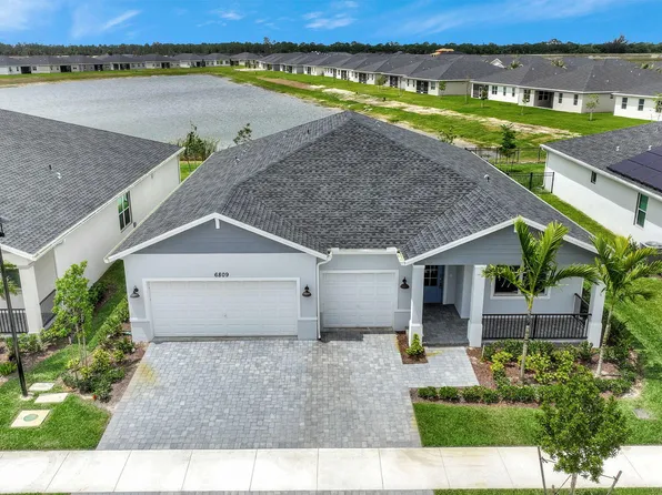 6809 NW Cloverdale Avenue, Port St Lucie, FL 34987