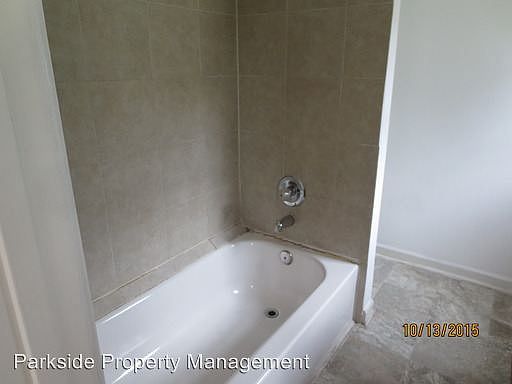 3rd image of 1830 Riverchase Cir NE