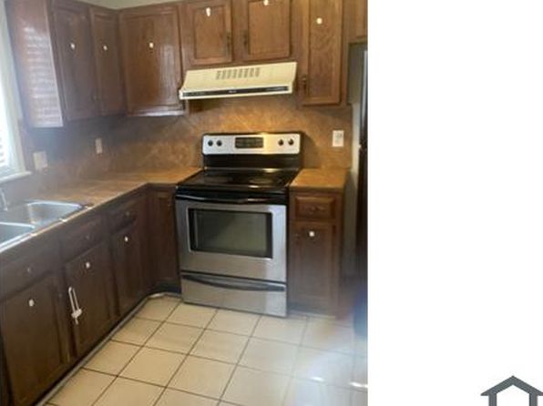 384 Brookwood Lake Pl