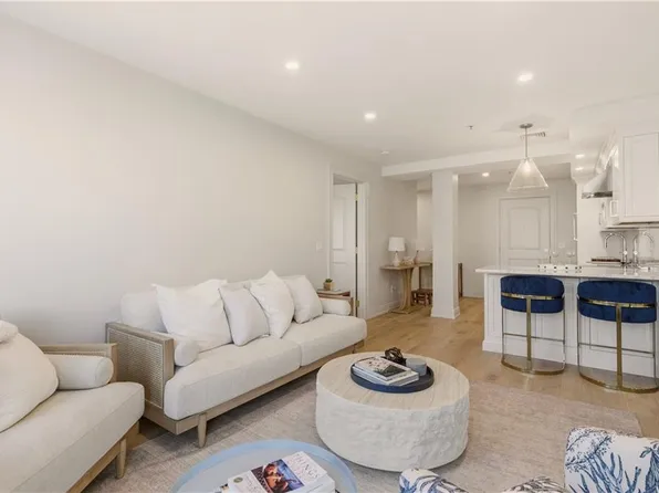 10 Brown & Howard Wharf #103, Newport, RI 02840