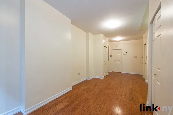 Rented by Link NY Realty | media 14