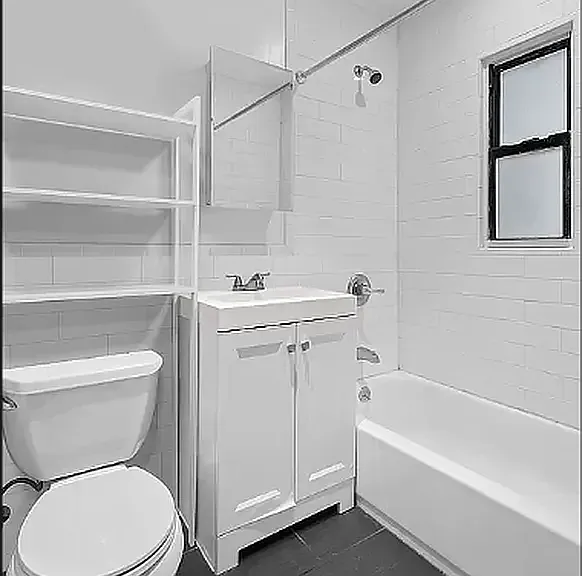 1582 York Ave #2D — Photo 4