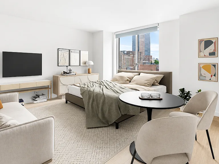 70 W 37th St #912 — Photo 1