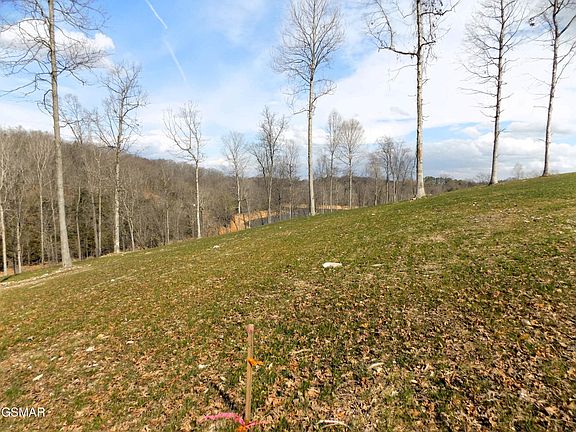 5th image of 35 Graystone Shls Lot 35
