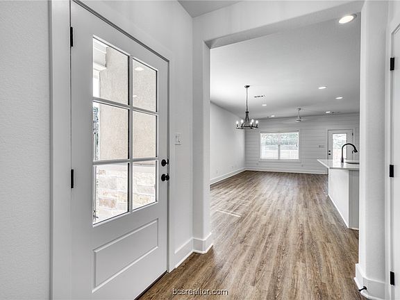 5th image of 3807 Alamosa St