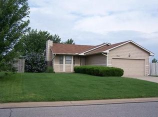 2015 Duckcreek Ln, Derby, KS 67037