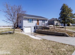 404 W Des Moines St, Brooklyn, IA 52211