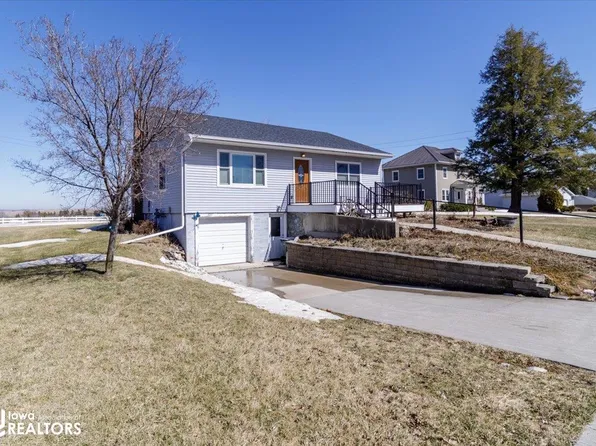404 W Des Moines St, Brooklyn, IA 52211