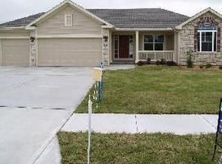 1854 Shannon Dr, Liberty, MO 64068