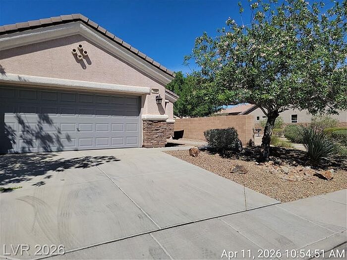 1st image of 1033 Fishing St