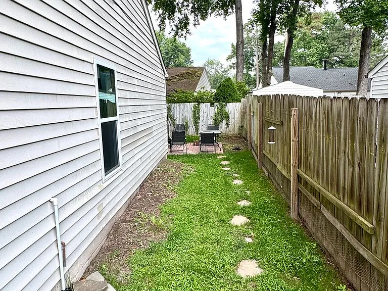 1408 Petrell Ct — Photo 17