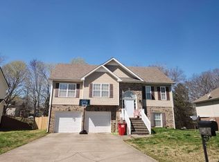 1388 Ambleside Dr, Clarksville, TN 37040