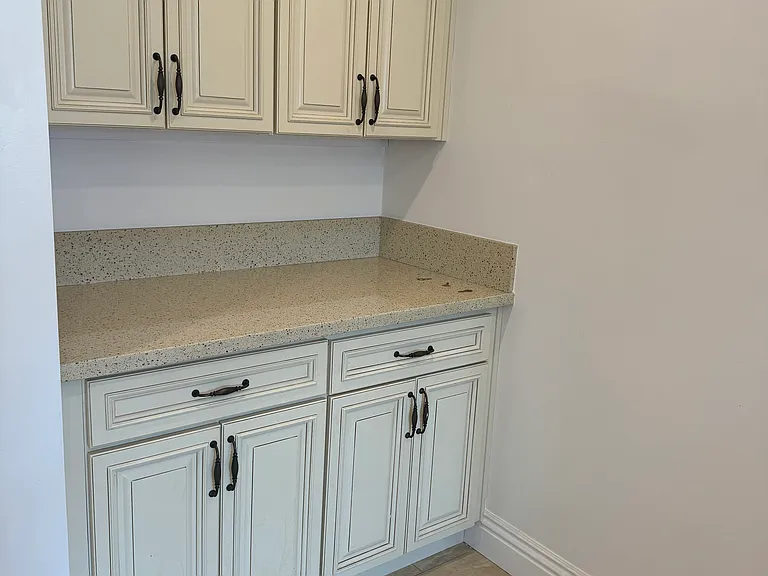 1316 N Laurel Ave #9 — Photo 6