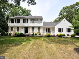 6 Macclesfield Dr, Medford, NJ 08055