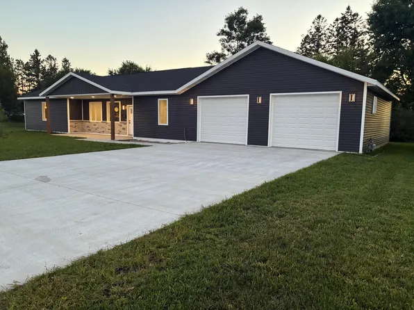 722 Dandrew Ln, Detroit Lakes, MN 56501