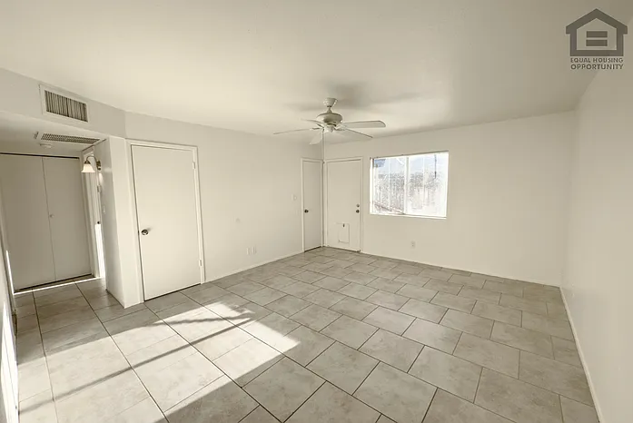 308 E Vogel Ave #4 — Photo 15