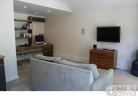 5th image of 22046 De La Osa St