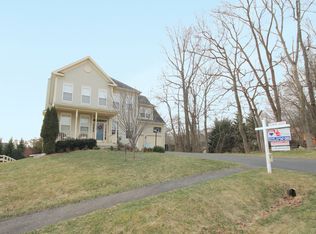 35565 Turtle Hill Dr, Round Hill, VA