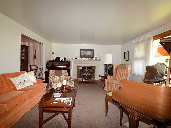 2nd image of 2725 College Park Dr