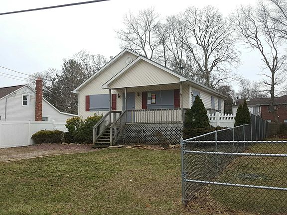 3rd image of 6 Tallwood Dr