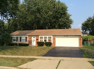 515 Abbington Pl, Schaumburg, IL 60194
