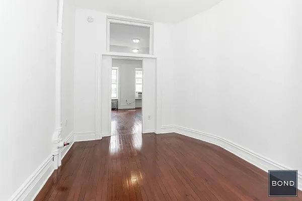 Rented by Bond New York | media 26