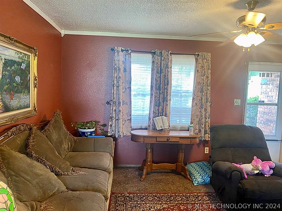 5th image of 1001 E Tyler Ave