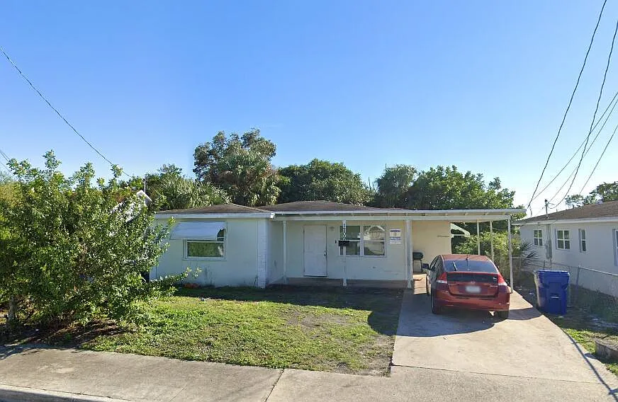 1209 W 34th St